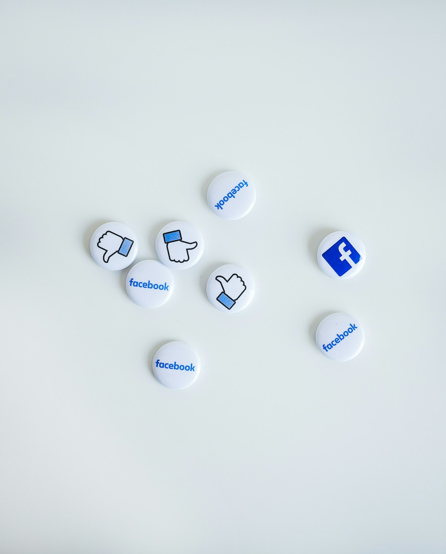 Crafting an Online Presence That Attracts Fans and Sponsors